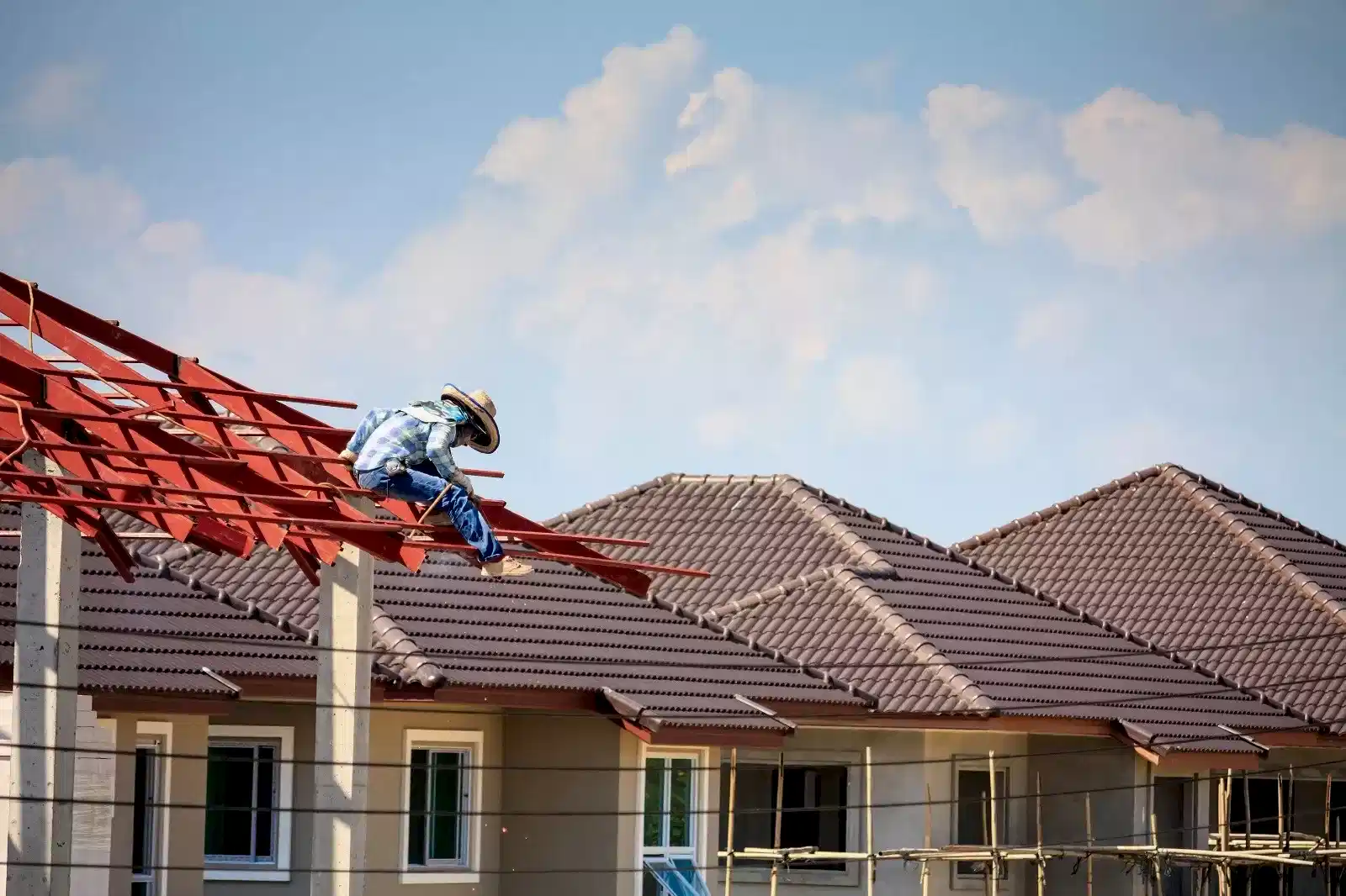 ÖNER ÇATI TADİLAT ÇÖZÜMLERİ